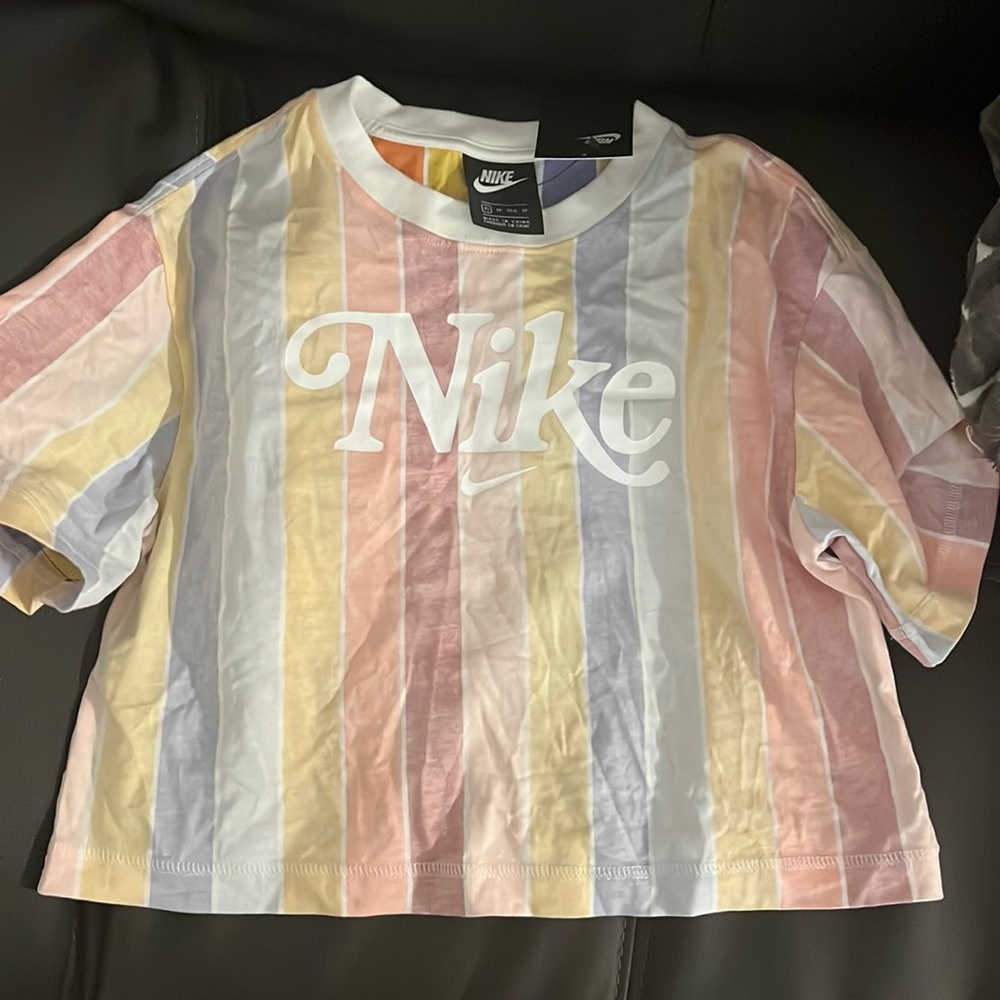 Brand new cropped Nike shirt